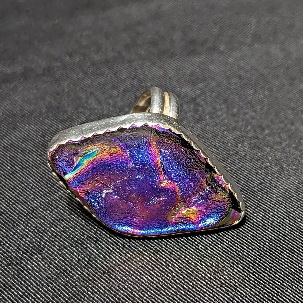 WOW Signed Purple Magenta Dichroic RULA GLASS Sterling Silver Ring Sz 9.5 19.4mm